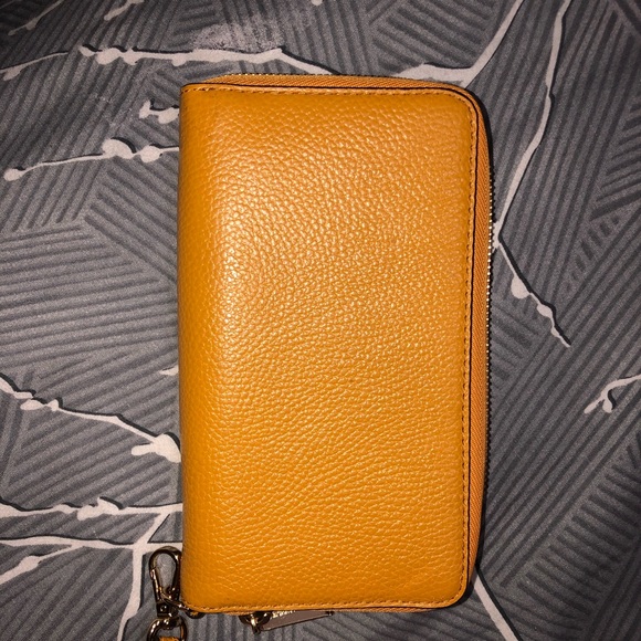 Michael Kors Jet Set Travel Large Phone Case Wallet - Picture 4 of 7